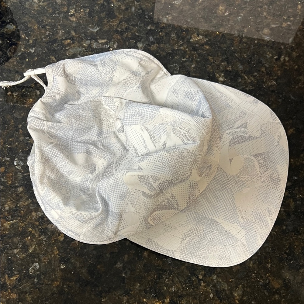 Lululemon Athletica Gray Patterned Hat